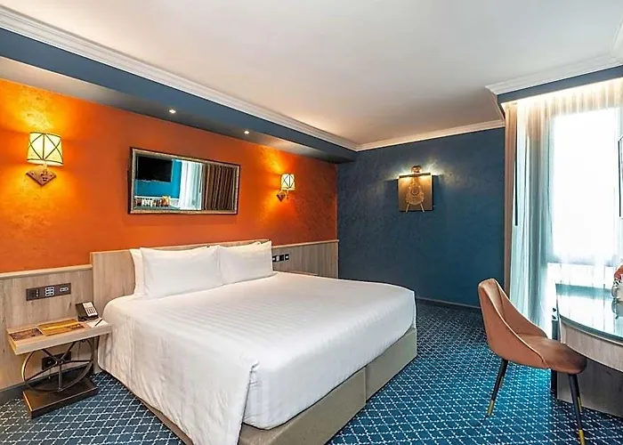 Hotel Montraj Coach Sukhumvit Bangkok